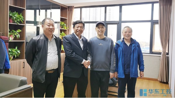 華北水利水電大學(xué)物理與電子學(xué)院院方代表走進華東集團參觀考察